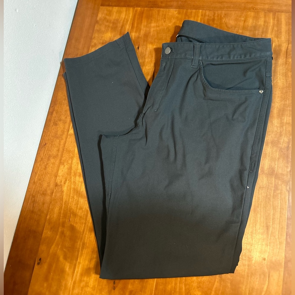 Lululemon ABC Classic-Fit Pant